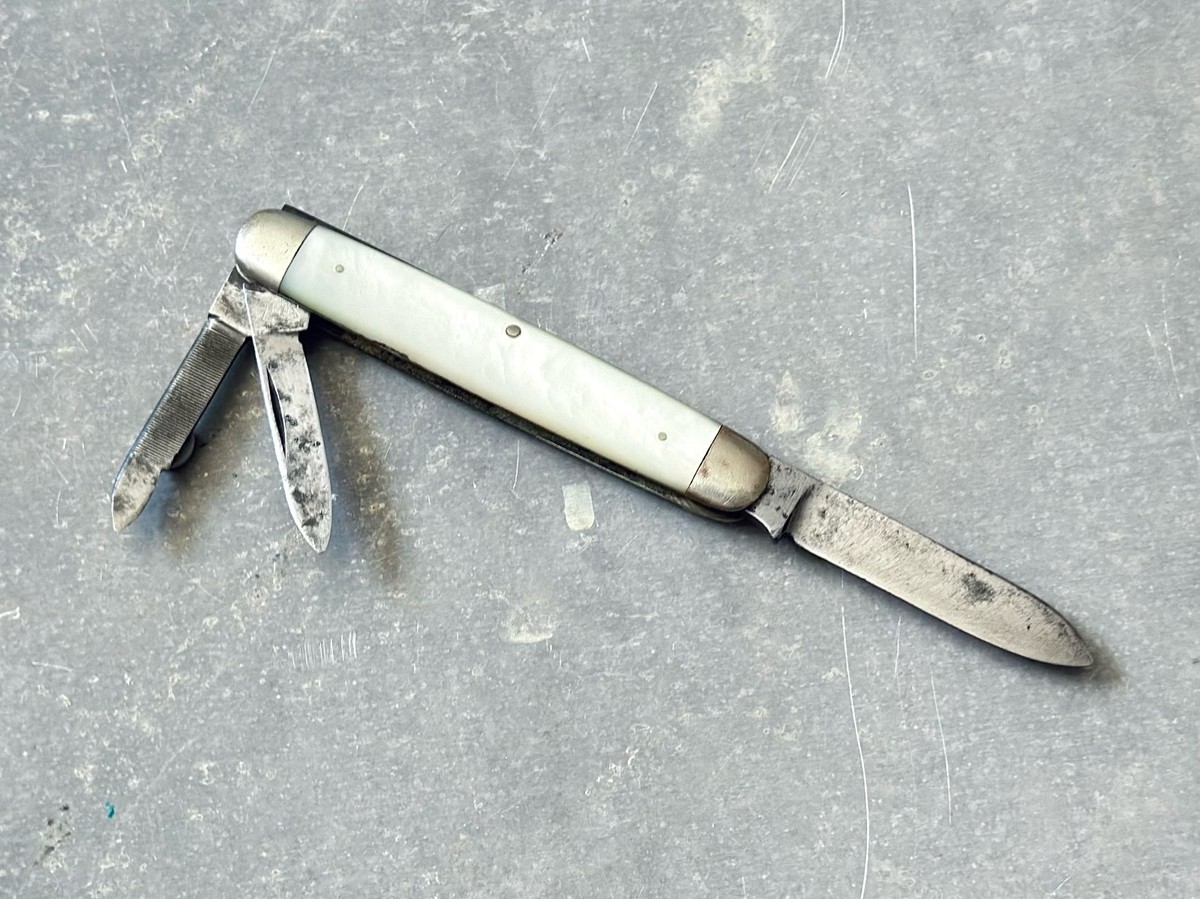 Keen Kutter EC Simmons Split Back Whittler Pearl Vintage Pre-1940
