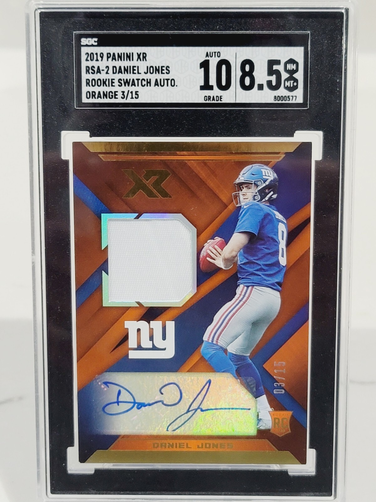 Daniel Jones Panini XR Rookie Swatch Autographs #RSA2 Orange