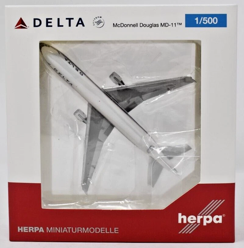 Avión Delta Air Lines McDonnell Douglas MD-11 Herpa Wings 1/500. 537070 Foto 2 de 3