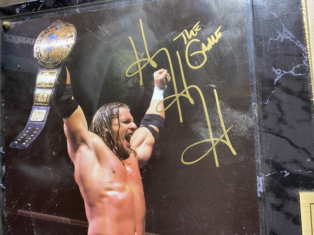 RARE WWE TRIPLE H SIGNED PLAQUE WRESTLEMANIA 16 ACTUAL RING CANVAS