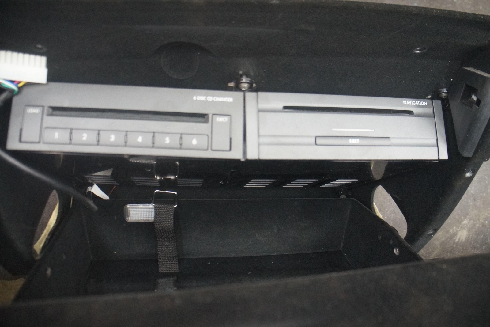 Glove Box Dash Compartment CD Changer Bentley Continental Flying Spur 2006 *Note