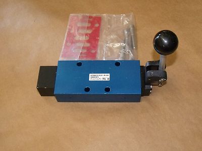 AUTOMATIC VALVE I4500CBFC SPRING CENTER ISO 5/3 MANUAL LEVER 4 WAY 3 POSITION