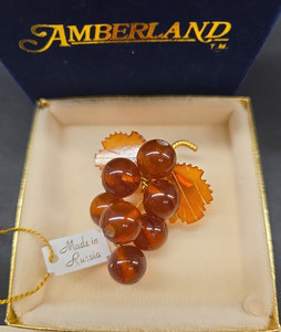 Authentic Amber Grapes Brooch By Amberland Made In Russia Baltic Gold Plated Box