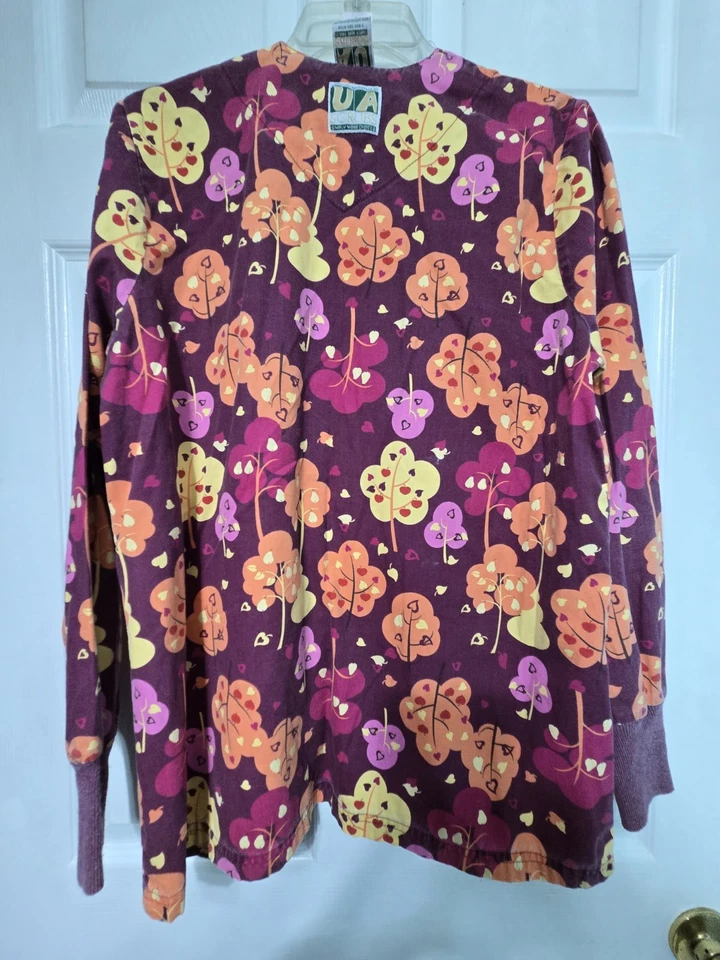 Chaqueta Exfoliante UA Talla S-Árboles de Otoño Vino/Naranja Pecho a Presión 22"/L 27.5" Foto 2 de 4