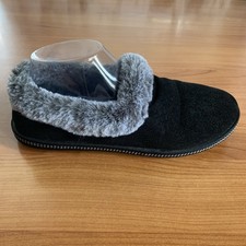 Skechers Women  s Cozy Campfire Slippers Black Suede Gray Faux Fur Sz 8