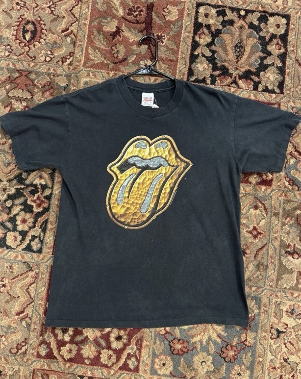VTG Rolling Stones Bridges to Babylon Tour Gold Lips 1997-98 Concert T-Shirt