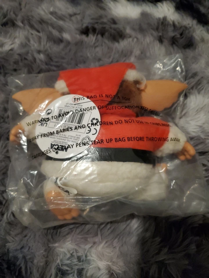 Gremlins - Peluche - Santa Gizmo. Por Neca. Nuevo con etiquetas. Foto 3 de 4
