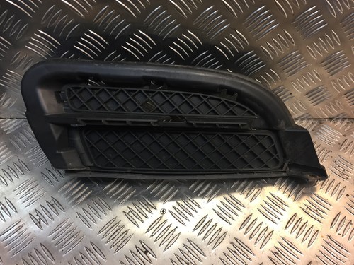 BMW E82 Vorne Stoßstange Grill Rand Rechts Ecke für 1 Serie E82 E88 OEM Used