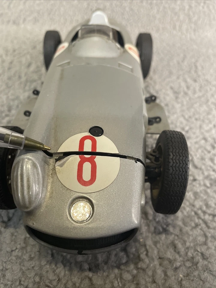 Polistil 1/16 比例压铸梅赛德斯奔驰 RW 196 银色 — 第 4/4 张图片