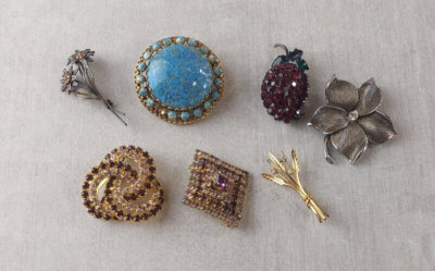Lot Anciens Bijoux Vintage – Bracelets, Pendentifs, Fond De Tiroir
