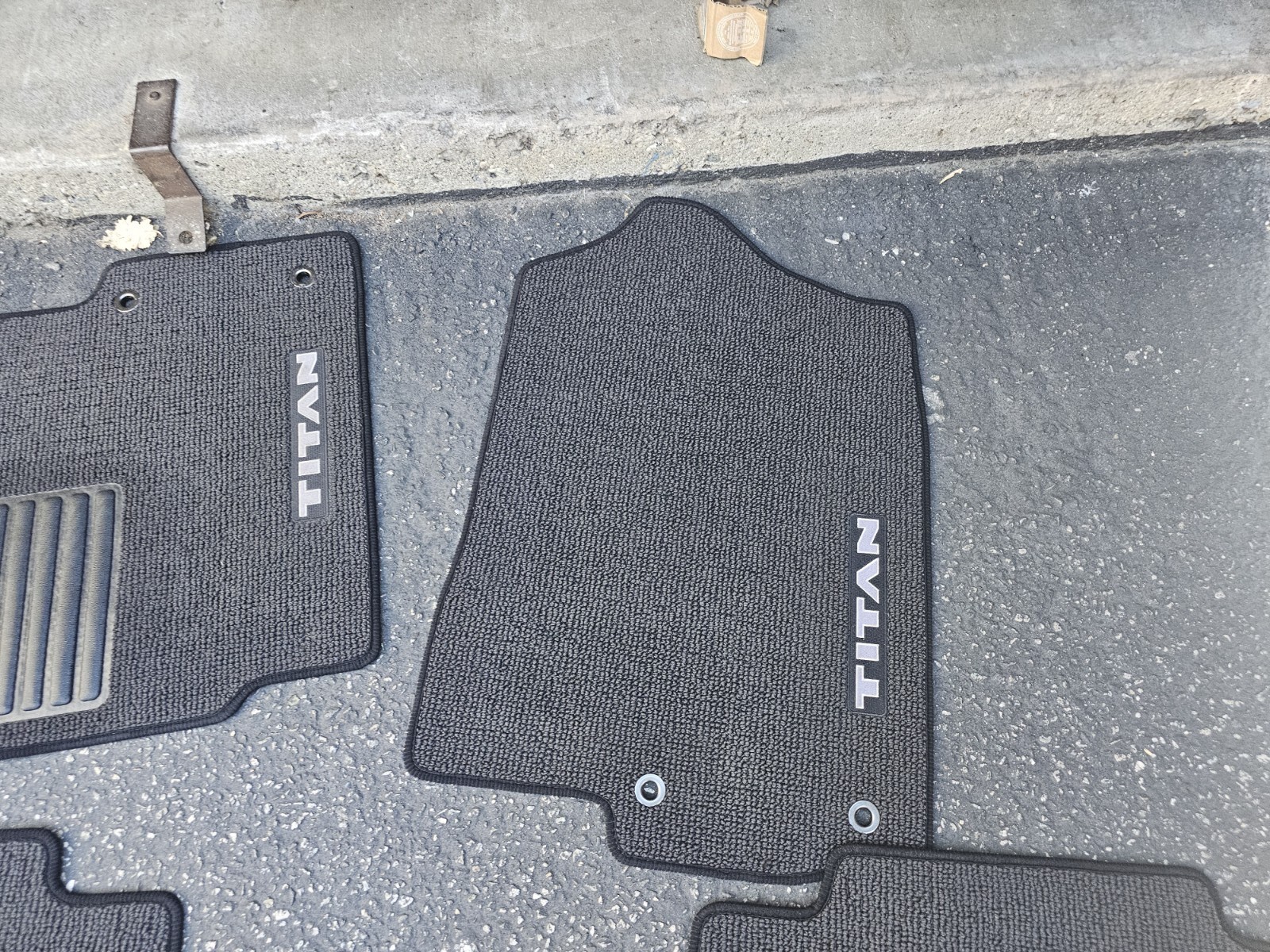 New OEM Black 3 Piece Floor Mats Nissan Titan XD 20162021 999E2W5002