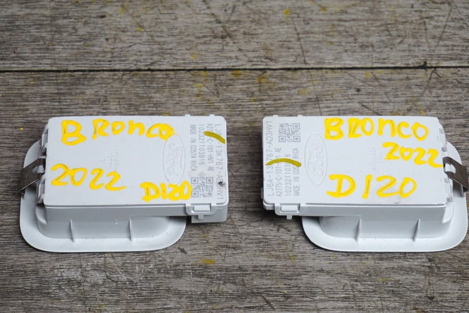 Ford Bronco Sport 2022 techo trasero izquierdo y derecho domo luz conjunto OEM Foto 4 de 4