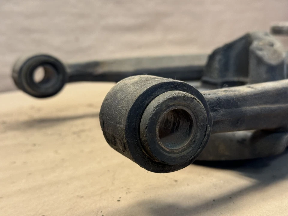 Jaguar XJS XJ12 XJ6 Original Suspensión Delantera Inferior Izquierda Derecha Wishbone C41314 OEM Foto 3 de 4