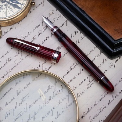 Omas - Ogiva Cocktail n15/327 Red - Fountain pen - FP Nib M 18K