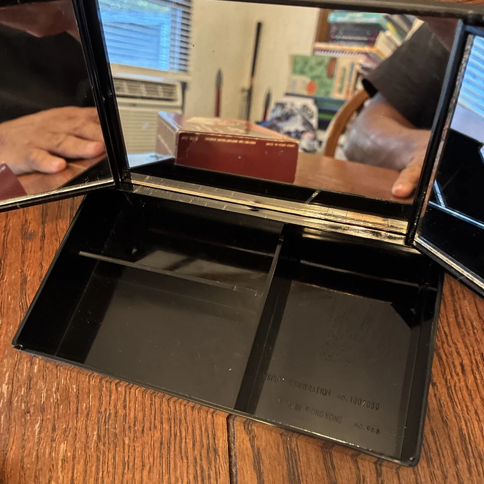 Vintage 1980's Cosmetic &Jewelry Organizer, Shiny Garden  & 3-way Mirror in box - Image 4 of 4