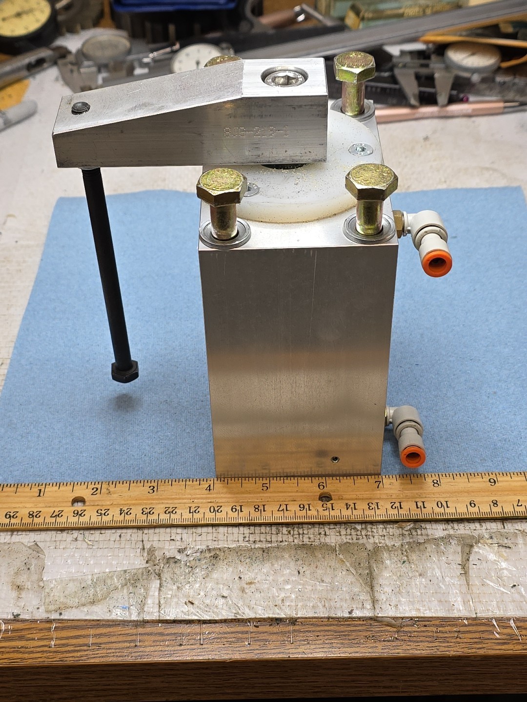 DESTACO D-61440 MODEL 89B50-025-2L  Pneumatic Clamp USED IN EXCEL CONDITION 