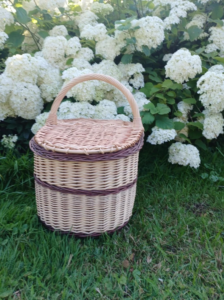 Handmade Wicker Picnic Basket: Large Willow Hamper with Double Lids - Image 3 of 4