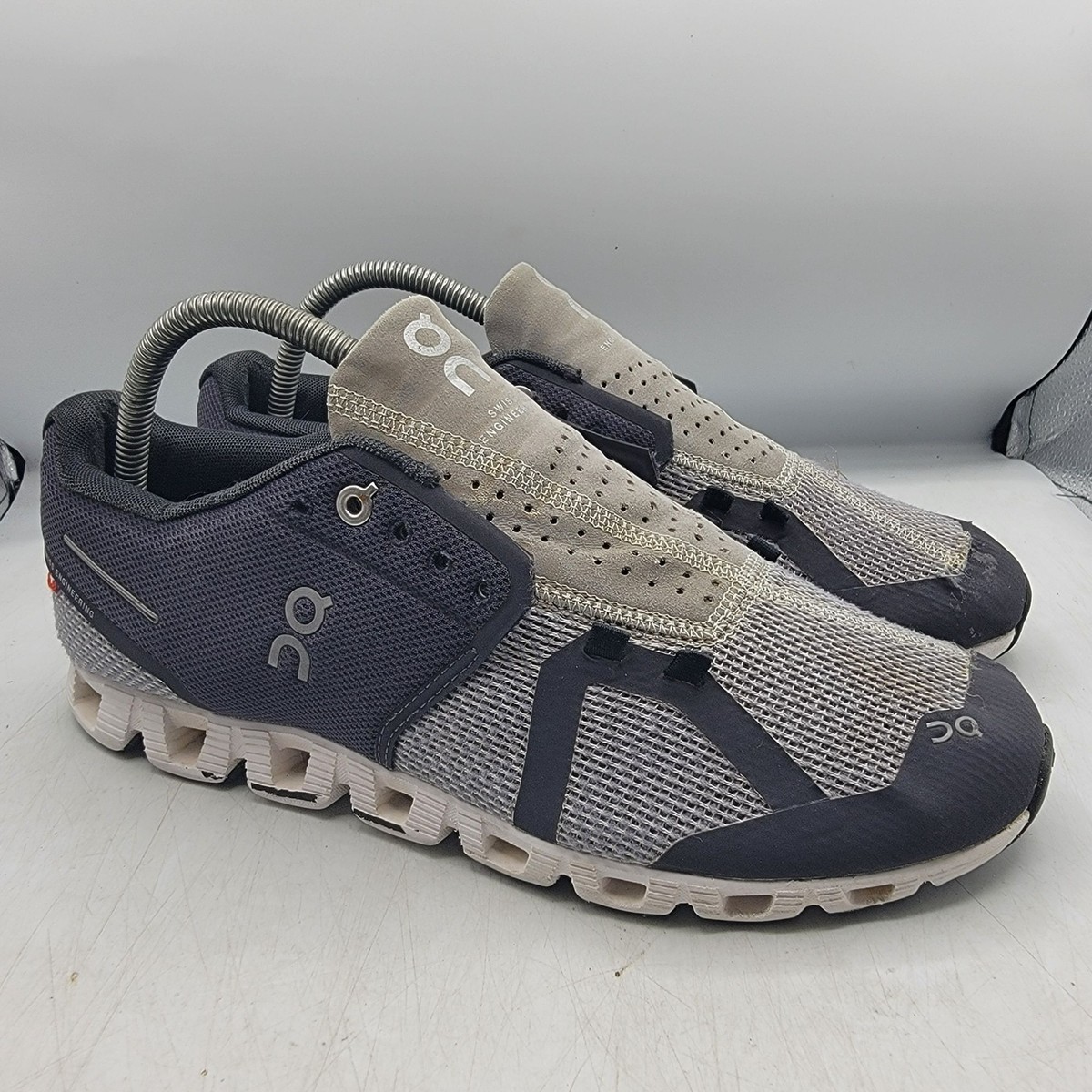 On Cloud Mens 8 Gray Black Sneakers Shoes Athletic Casual  display picture 3