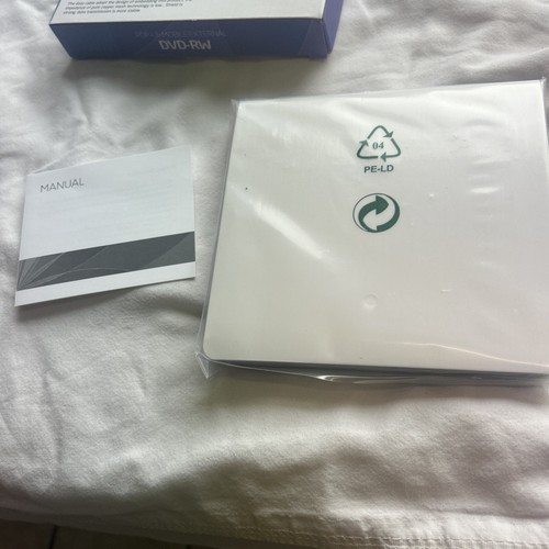 Pop-Up Mobile External DVD-RW USB 3.0 Reader and Writer **BNIB** - Picture 2 of 3