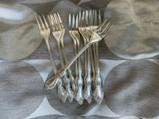 Wm Rogers BEVERLY MANOR International Silver Plated Cocktail/Seafood Fork Set 12