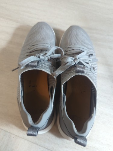 Ugg Women's Tay Trainer Gray Weave Shoe Size 11 - Picture 3 of 6