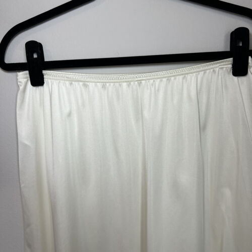 Vassarette Lace Trim Slip Skirt Ivory Pull On Elastic Waist Silky 25" length XL - Picture 6 of 8