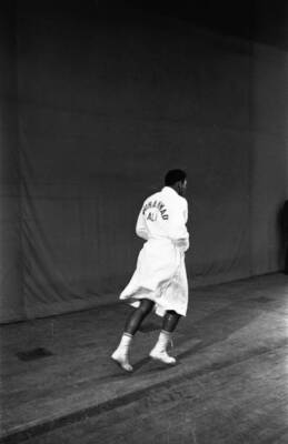 Muhammad Ali during training session before World Heavyweight Titl - Old Photo