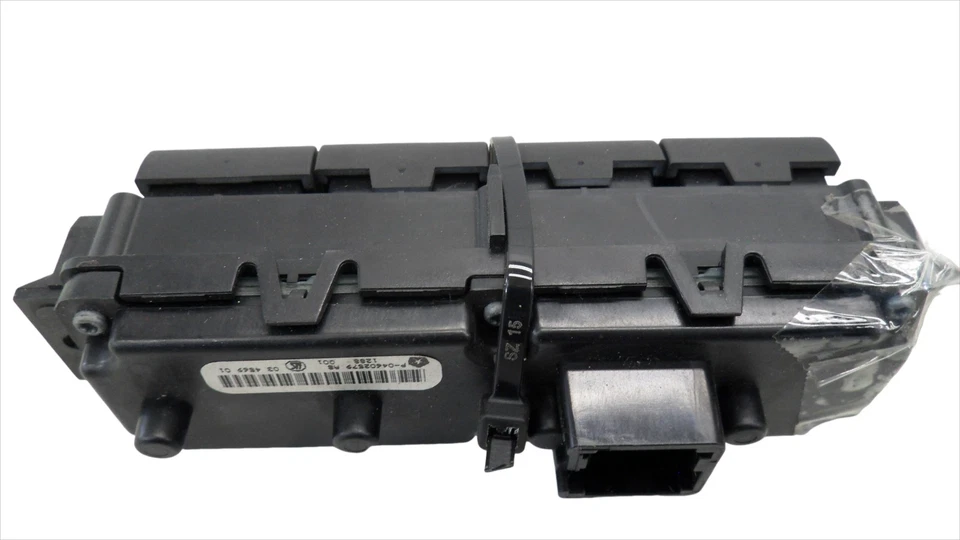 Dodge Grand Caravan 2008-2010 interruptor de puerta corredera eléctrico usado 4602579AB fabricante original Foto 3 de 4