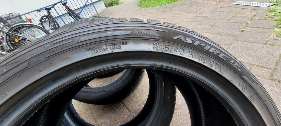 Winter Reifen 245 40 18 - Bild 2 von 4