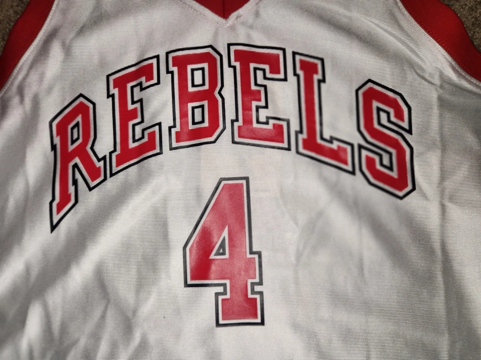 Camiseta 1990 UNLV National Champions 13 Autos Team autêntica assinada M & N BAS CERTIFICADO DE AUTENTICIDADE - Imagem 3 de 4