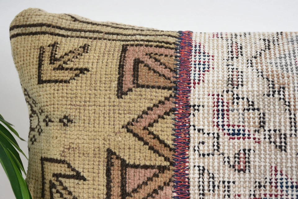 12"x20" Beige Cushion Case, Vintage Kilim Pillow, Vintage Kilim Throw Pillow - Image 2 of 4