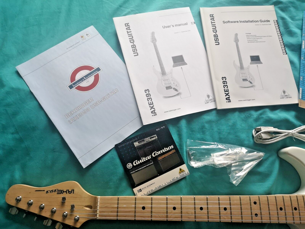 Behringer iaxe 393 Stratocaster type electric guitar in white