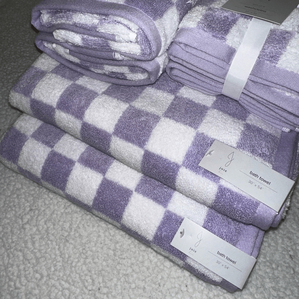 Joie Lavender Purple and White Checkerboard Bath Towel Set