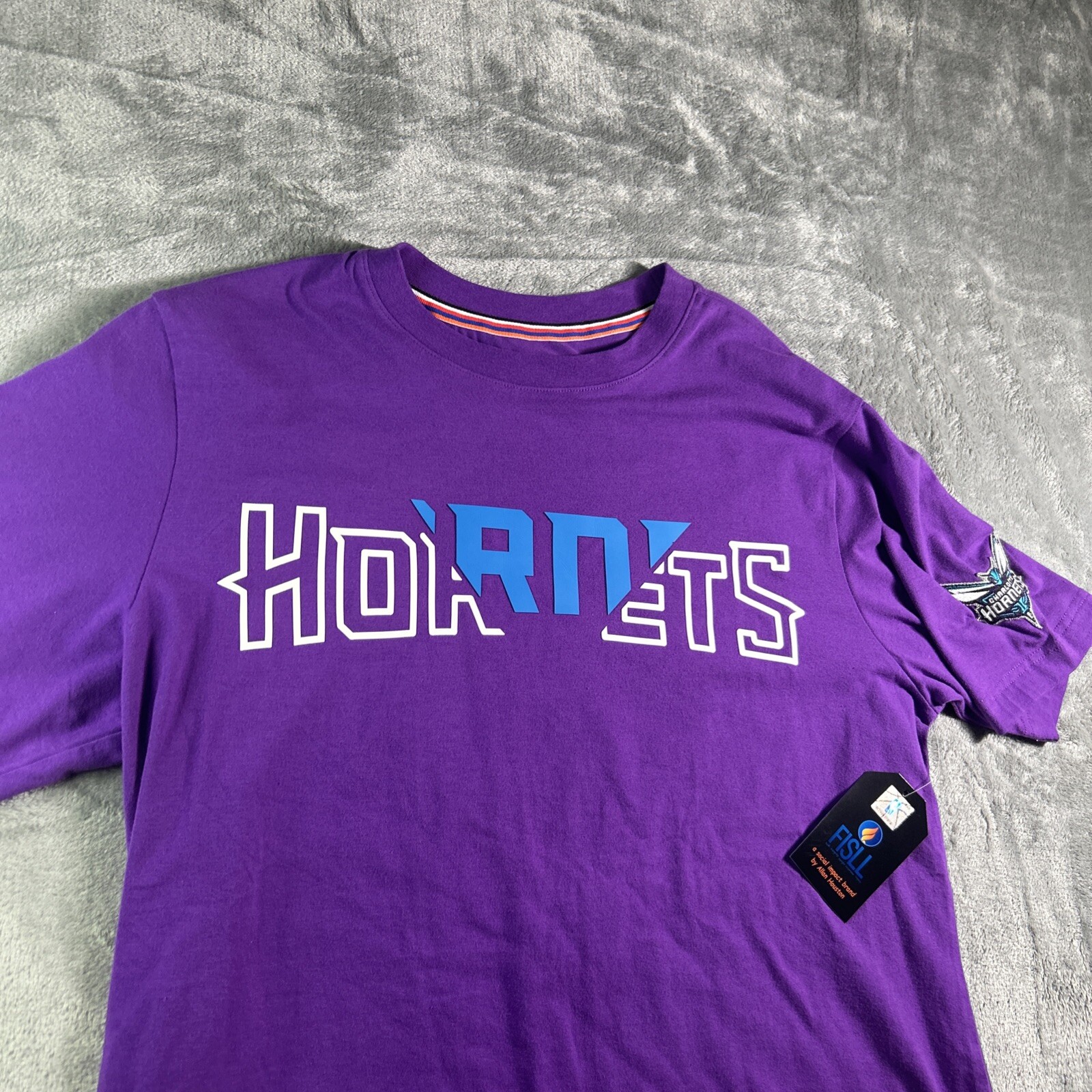 FISLL NBA- Men's Charlotte Hornets Team- Size Med Men’s - Stitch Embroidery-NWT