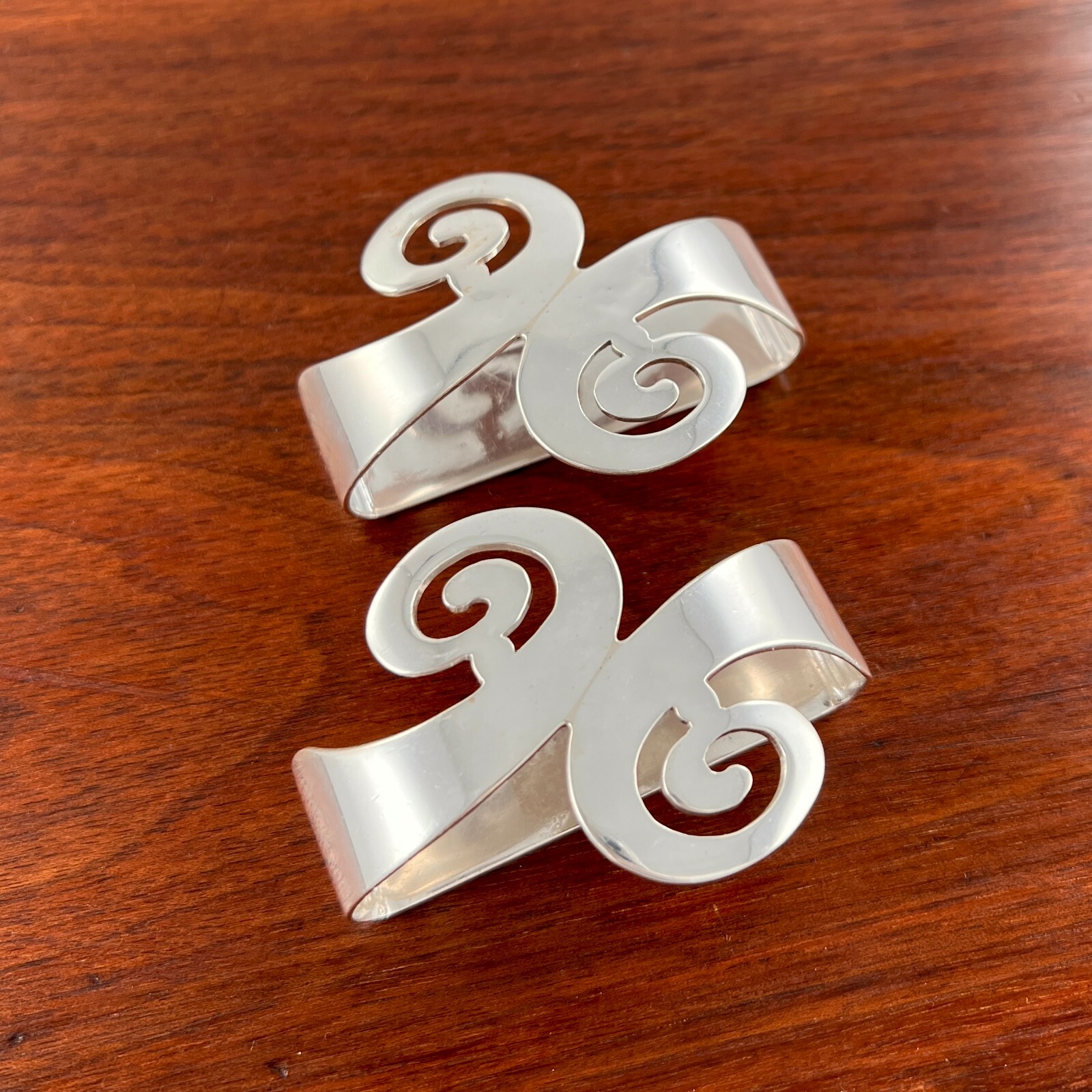 2 RARE TIFFANY STERLING SILVER NAPKIN RINGS PIERCED MODERNIST STYLE NO MONOGRAM