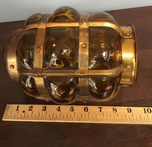 GOLD MOULDED BUBBLE GLASS WITH BRASS STRAPS SHADE APPROX 9" TALL X 5" WIDE - Picture 9 of 12