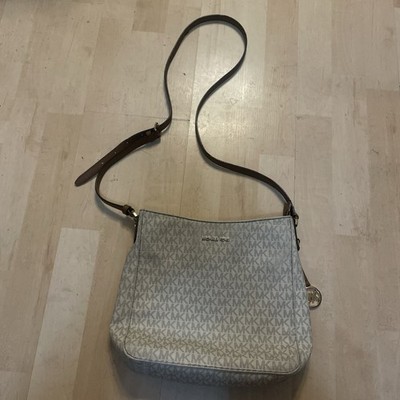 Michael Kors Jet Set Travel Large Logo Messenger Bag Vanilla