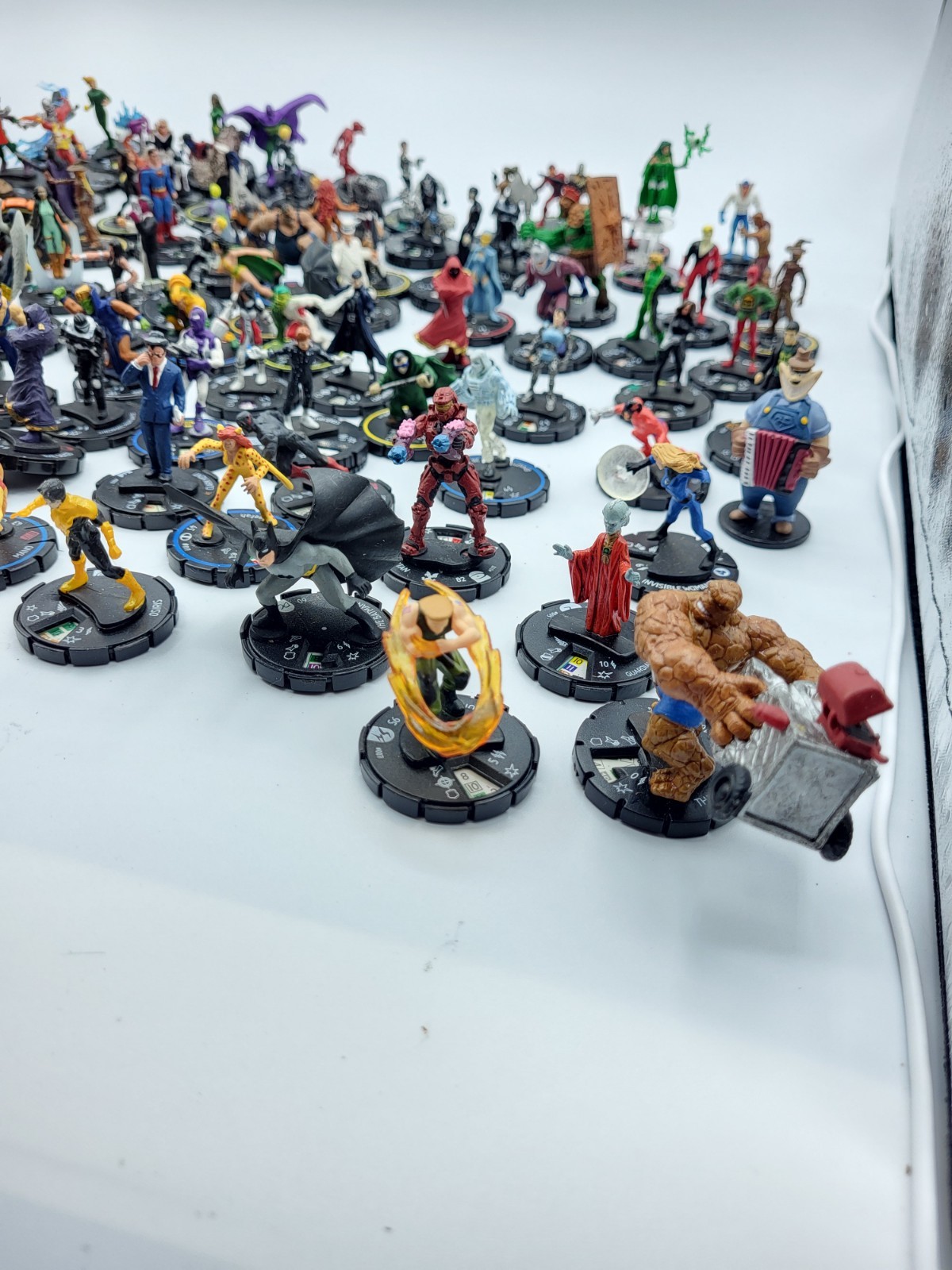 Large HEROCLIX LOT, Marvel Fantastic Four Halo Batman DC Comics Street Fighter