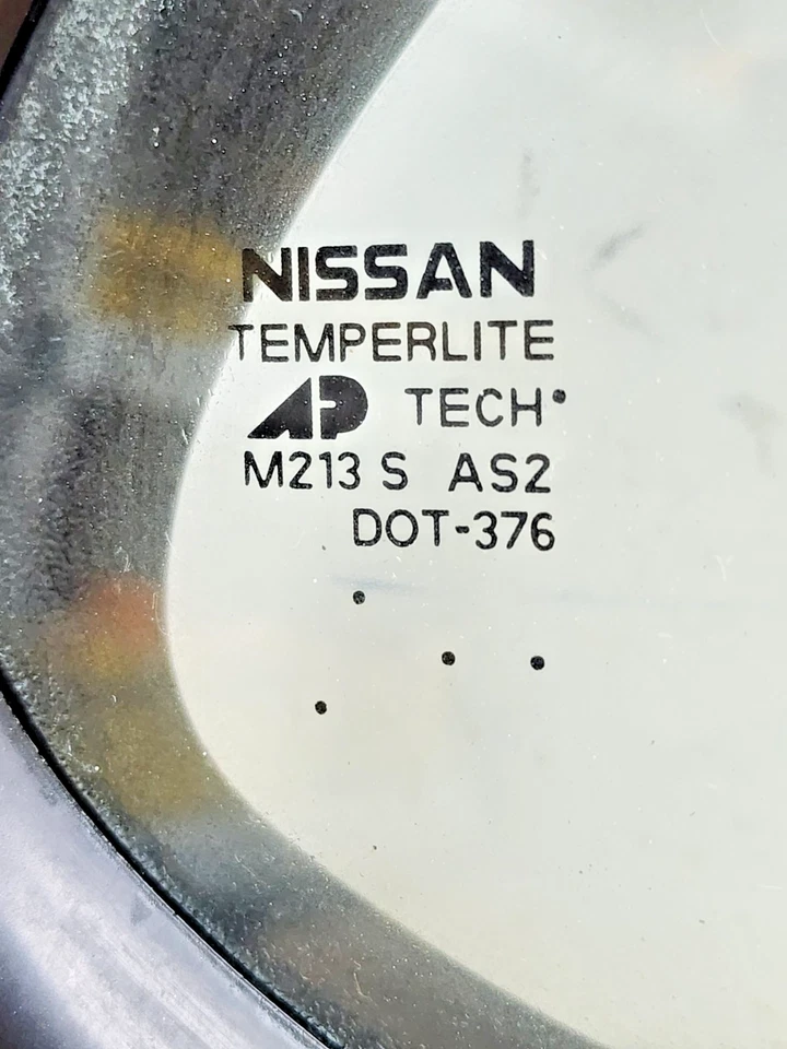 2000–2006 Nissan Sentra Rear Right Vent Window Glass 82303-4Z000 OEM - Image 2 of 4