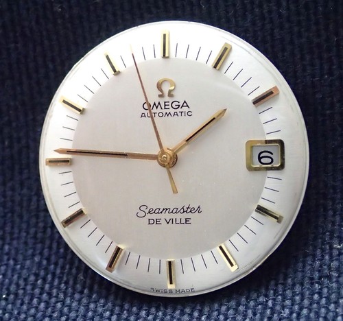 OMEGA SEAMASTER Calibre 563 AUTO Wristwatch movement Balance & Rotor OK Ticking