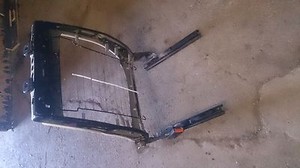 VW T4 1.9D 70X0A Sitz vorne Links Fahrersitz Sitzgestell Gestell
