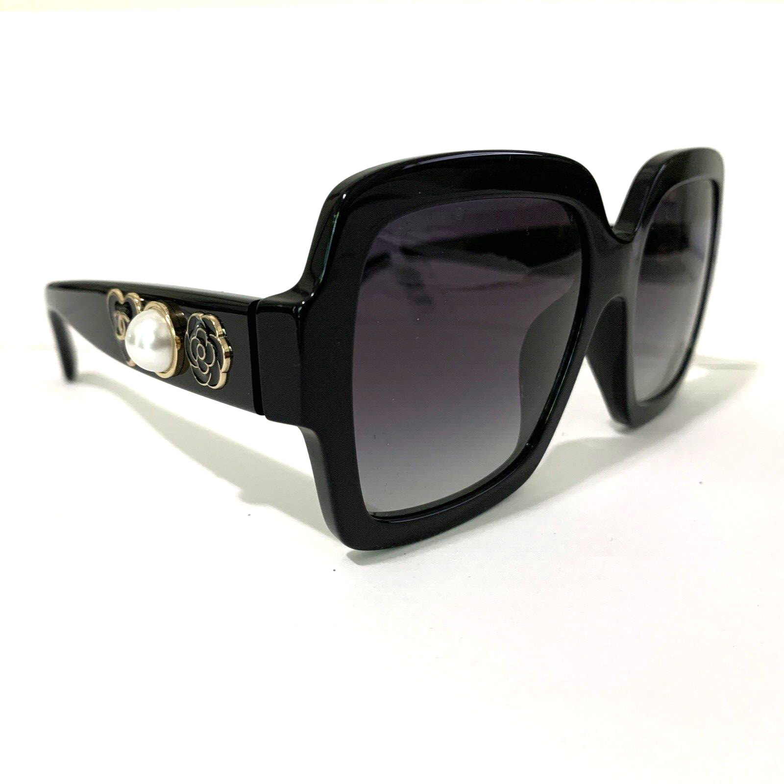 Chanel Interlocking CC Logo Wayfarer Sunglasses - Black Sunglasses,  Accessories - CHA982706