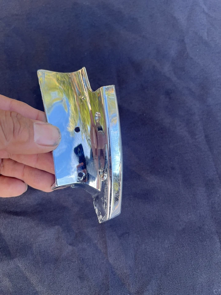 1966-1967 Lincoln Continental небольшая раскрывающаяся отделка слева и справа - Изображение 3 из 4