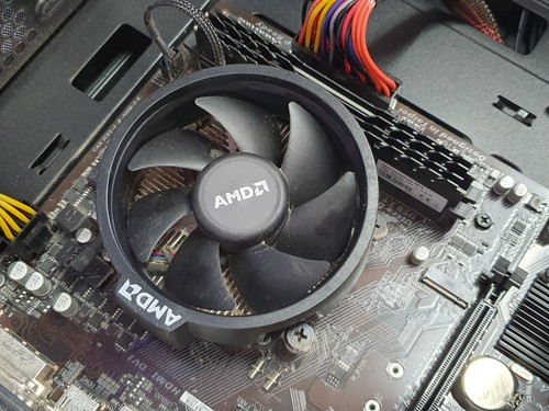 Carte mère Gigabyte GA-A320M-H avec AMD Ryzen 5 3400G 16 Go DDR4 - Photo 3/6