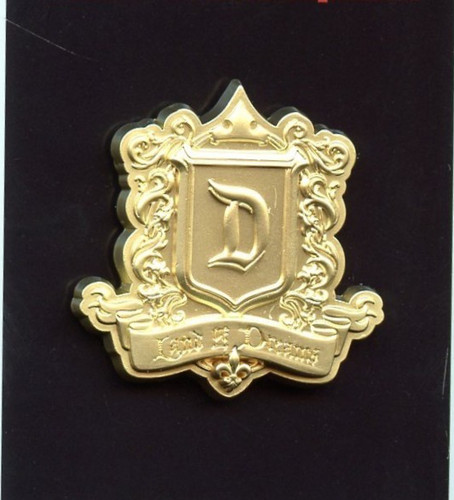 Disney Disneyland Gold Crest Land of Dreams Gothic Letter D Pin VIP Tour