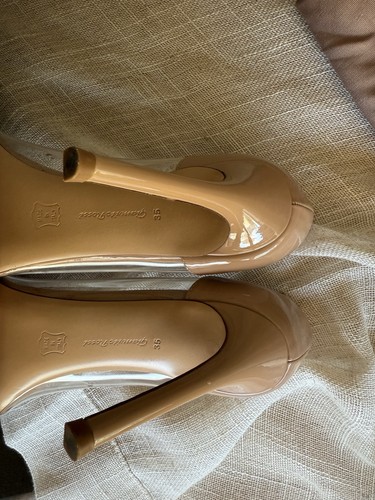 NEW Gianvito Rossi Patent Plexi Heels pink nude 35 - Picture 8 of 12
