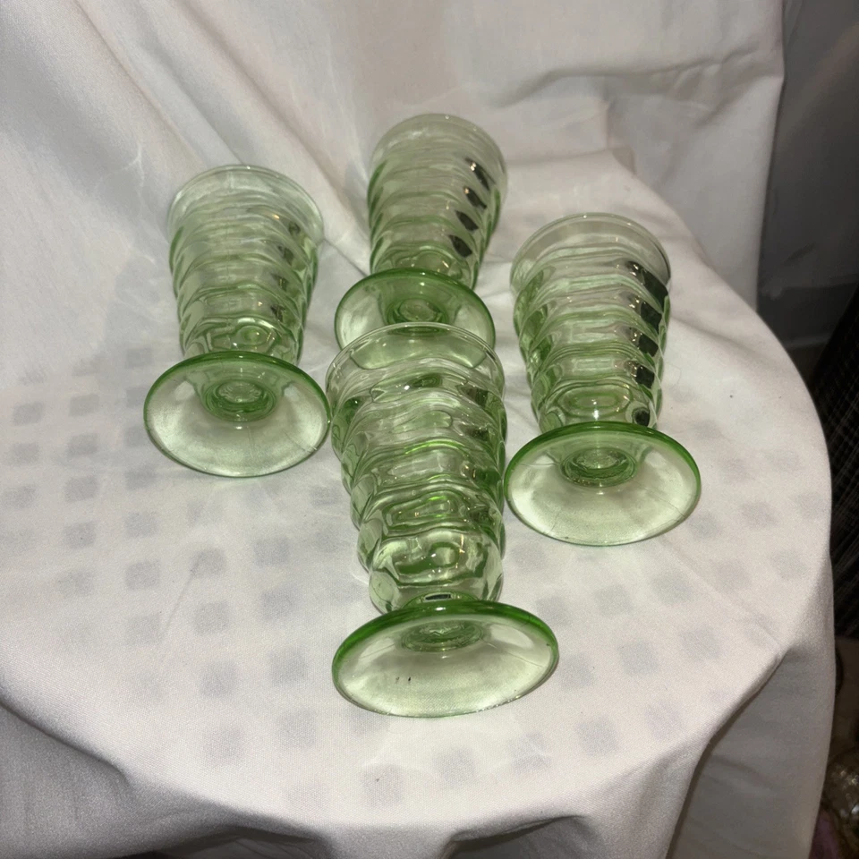 Vintage ocean wave green uranium soda fountain glass by Jenkins Set Of 4 - Image 4 of 4