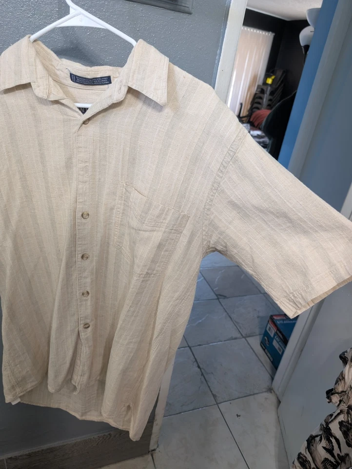 Camisa Van Heusen Para Hombre Mediana Abotonada Manga Corta Mezcla de Lino Bolsillos Beige Foto 3 de 4