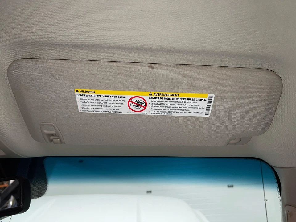 2007 - 2014 Chevy Silverado 2500HD Passenger RH Right Gray Illuminated Sun Visor Foto 3 de 3