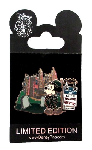 NWT! Disney Parks Mickey Mouse Official Pin Trading  display picture 1